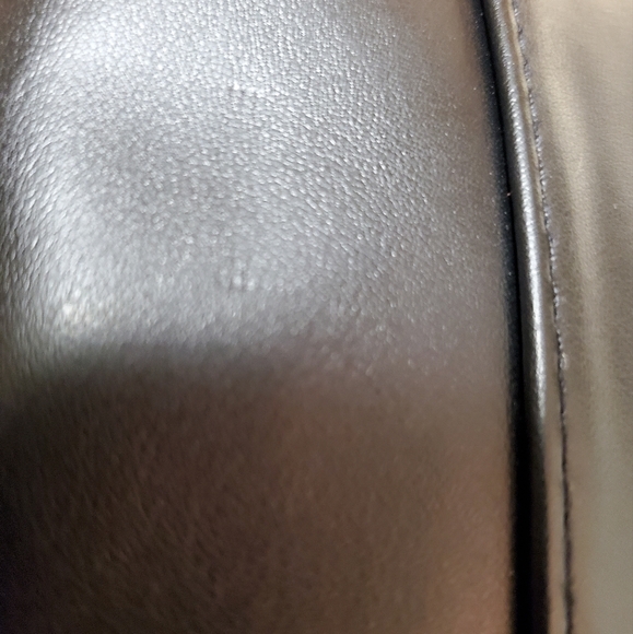 YSL Parfums Grooming Bag - Picture 15 of 15